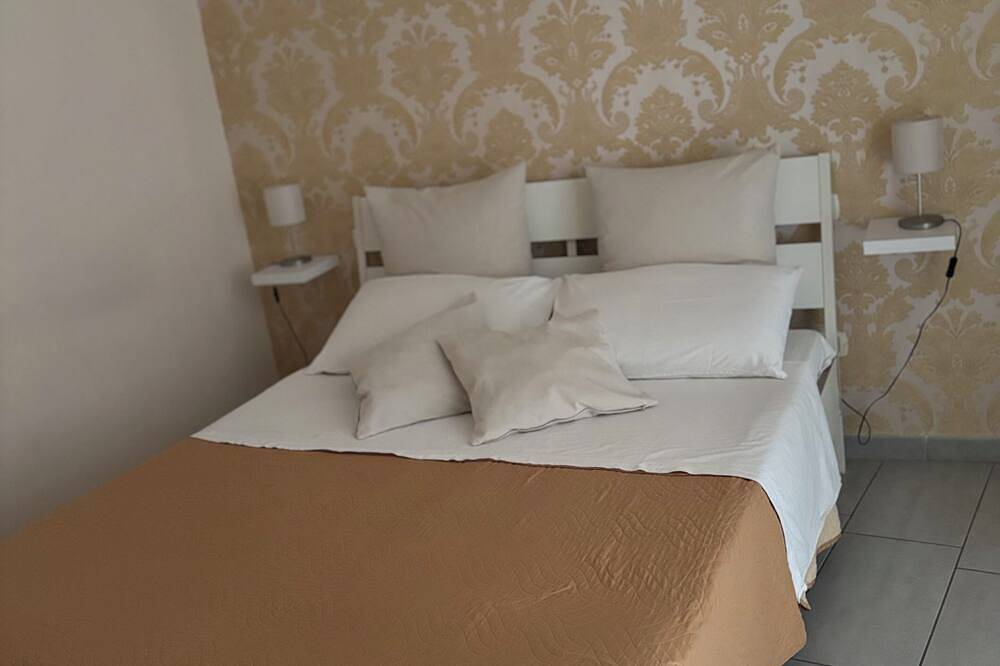 Cozy Double Room in the heart of the city of Naples. in Nápoles, Provincia de Nápoles