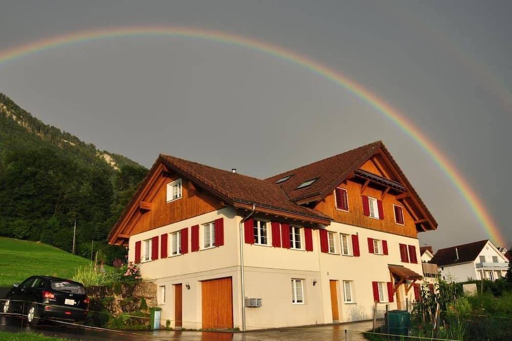 Apartamento entero, Hof Sagenmattli by Interhome in Arth, Lago de los Cuatro Cantones