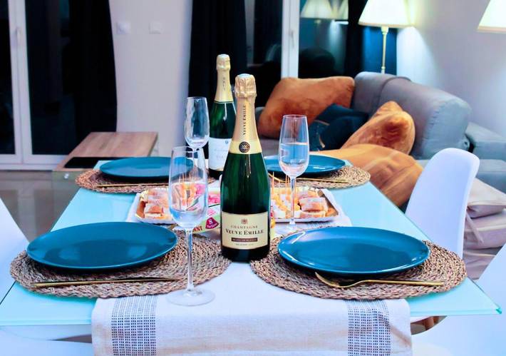 Gîte pour 2 personnes, avec vue et jardin à Vaires-sur-Marne