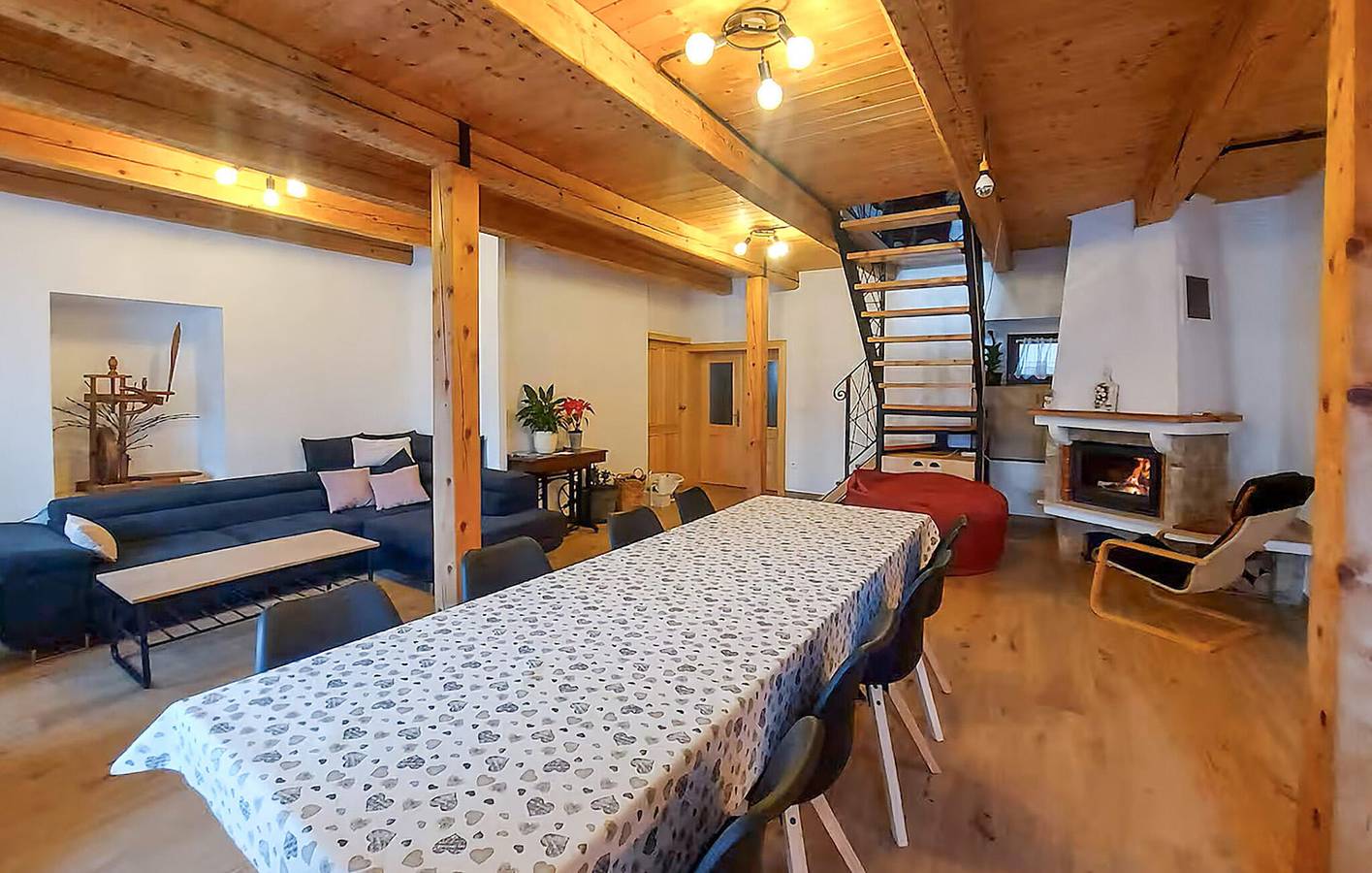 Ganze Ferienwohnung, Moderne 150 m² große Wohnung mit WLAN, Klimaanlage, Parkplatz und nur 200 m vom Fluss Lokvarka entfernt in Primorje-Gorski Kotar