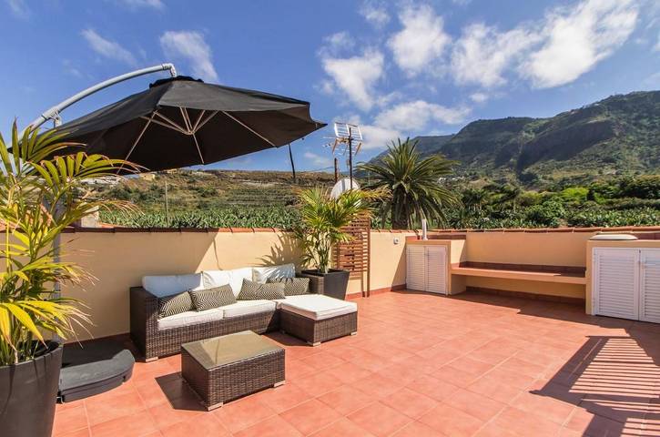 Chalet para 8 personas, con jacuzzi además de piscina y jardín, Familias con niños en Valle de la Orotava - 2