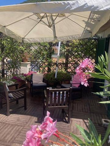 Casa vacanza per 11 persone, con terrazza e panorama a Salerno