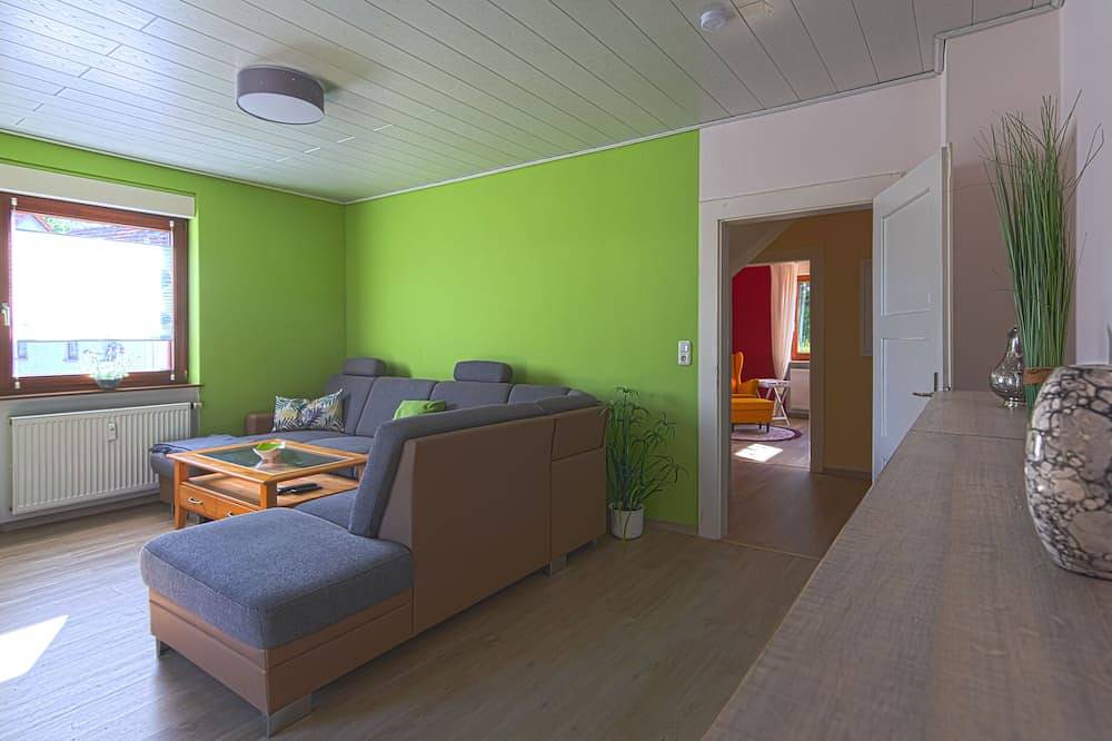 Ganze Wohnung, Cozy holiday apartment \"Hinz\" in the Spessart in Eschau, Spessart-Mainland