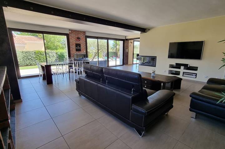 Location de vacances pour 8 personnes, avec jardin à Solliès-Pont - 3