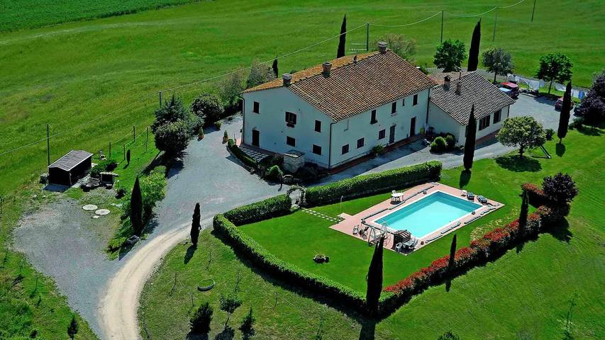 Appartamento per 8 persone, con piscina e giardino a Pienza