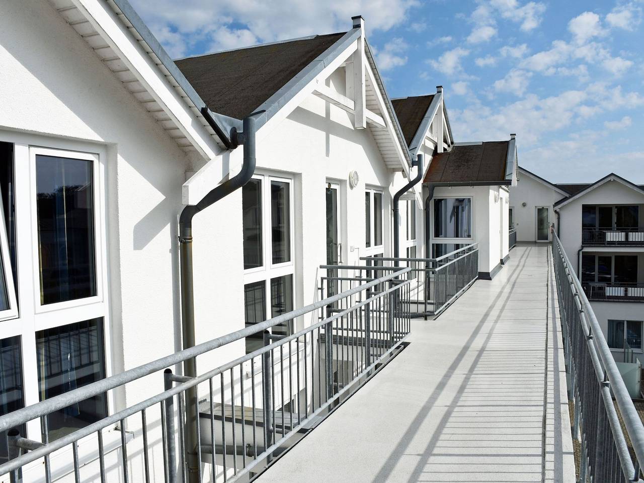 Ganze Ferienwohnung, Appartementhaus mit Balkon und Wellnesslanlage () - 03 schöne 3-Raum-Ferienwohnung mit Balkon in Göhren, Rügen
