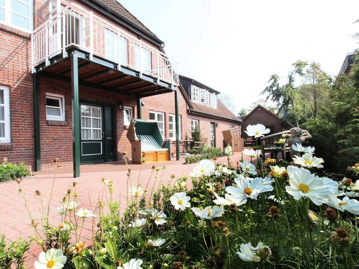 Luxus-Ferienhaus für 4 Personen, mit Terrasse und Garten in Greetsiel