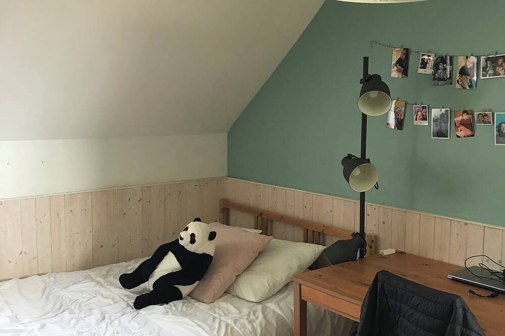 Atypical town house in Gouesnou, Brest region