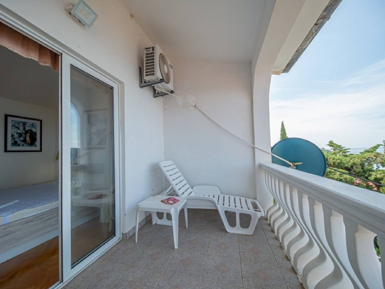 Villa Yovan Seaview - Lux Villa with proximity to the beach
 in Montenegro Coast