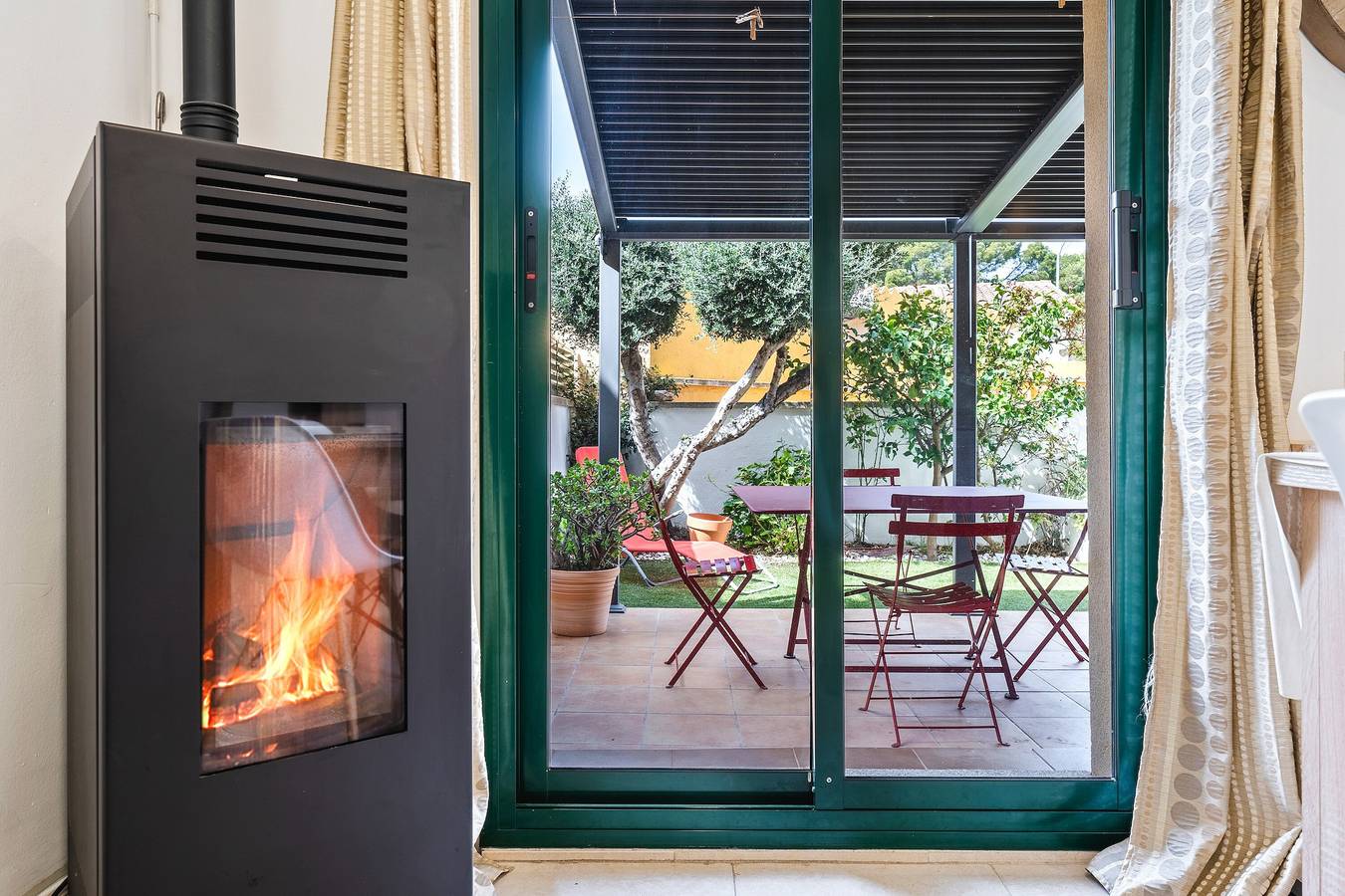 Casa de vacaciones 'Casa Xabi' con piscina compartida, Wi-Fi y aire acondicionado in Montroig, Costa Dorada
