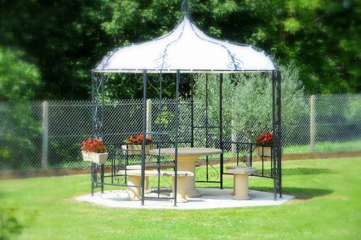 Location de vacances pour 2 personnes, avec jardin ainsi que terrasse et piscine à Saint-Sulpice-la-Pointe - 3