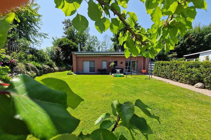 Bungalow für 4 Personen, mit Garten