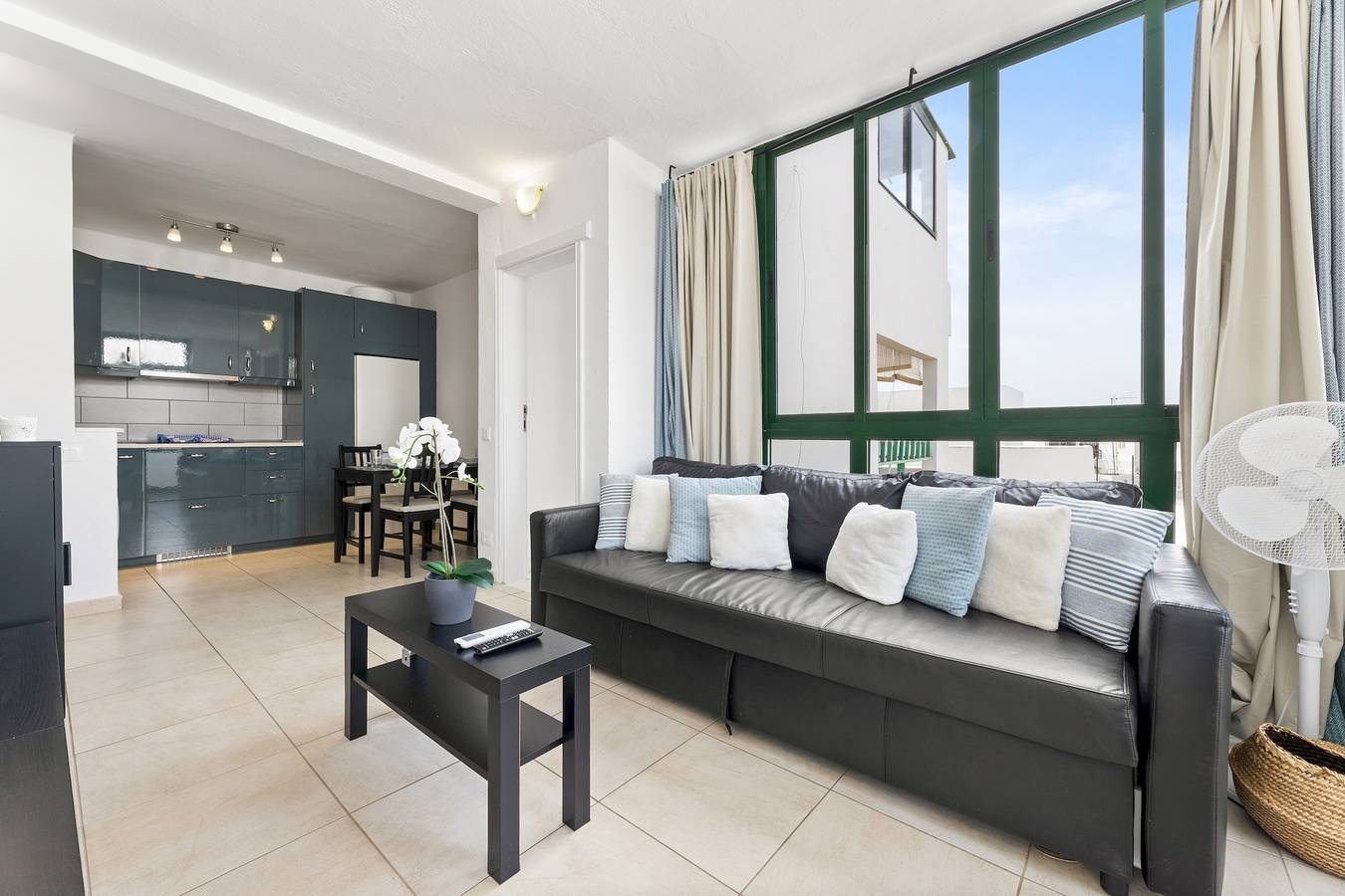 Entire apartment, Home2Book Terrace & Pool Retreat, Costa Teguise in Playa Bastián, Teguise