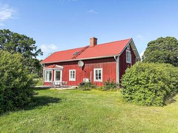 Gîte pour 4 personnes, avec vue ainsi que terrasse et jardin, animaux acceptés à Kumla