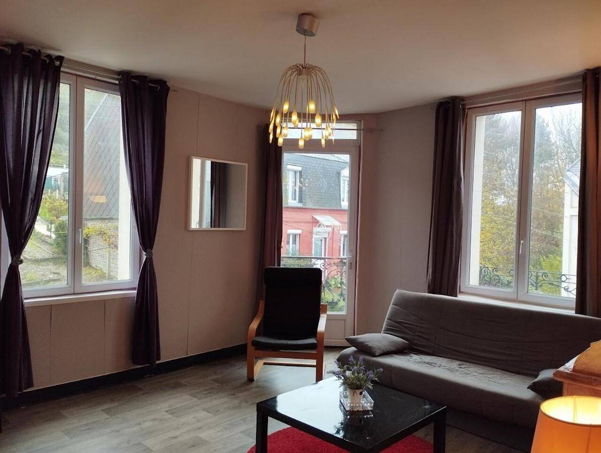 Two-Bedroom Apartment in Le Tréport, Région de Dieppe