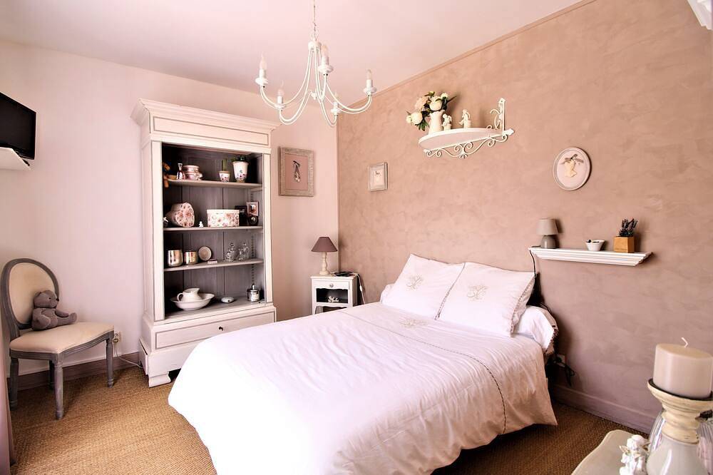 Chambre D 'hôtes Chez Pascaline La Terrasse in Sarliac-sur-l'Isle, Périgord Blanc