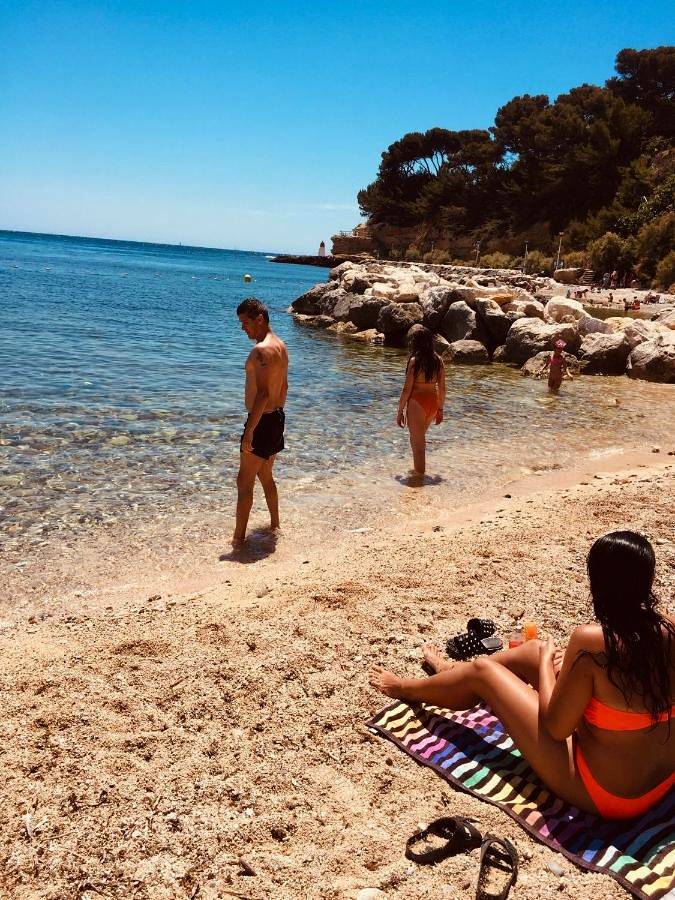 Appartement entier, 200m de la plage ,3mn du port à 50m du centre ville in Carry-le-Rouet, Côte méditerranéenne (France)