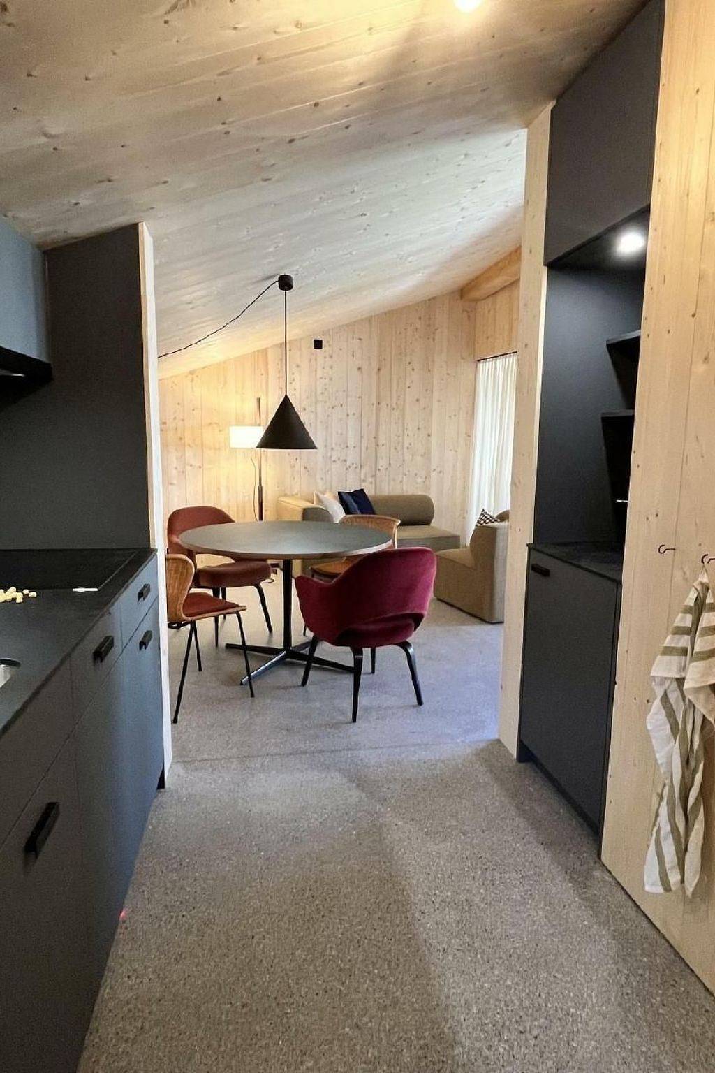 Ganze Wohnung, Charmante und neu gebaute Ferienwohnung "Teja" in Ftan, Unterengadin