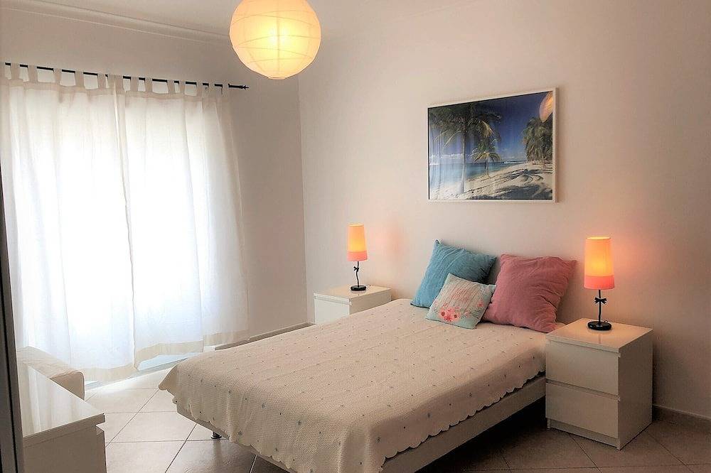 Ganze Wohnung, Apartment 250 Meter vom Strand von Altura mit Terrasse, Klimaanlage und Internet in Altura, Faro Distrikt