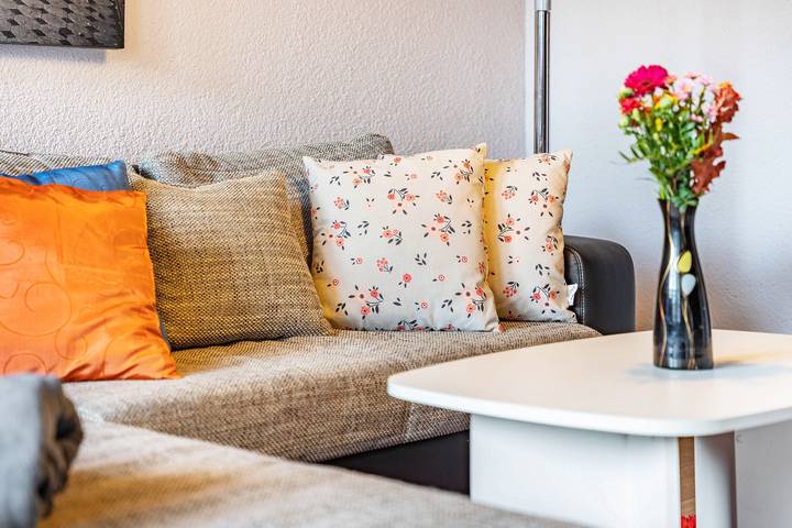 Ganze Wohnung, 'Große Ferienwohnung Mit Garten', Privatterrasse und Wi-Fi im Souterrain in Trollenhagen, Mecklenburg-Strelitz