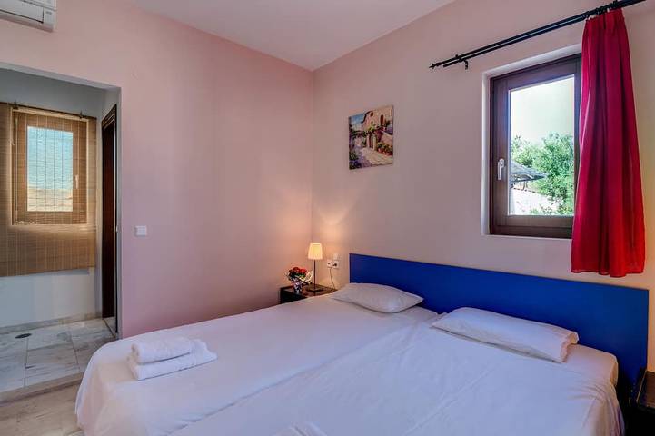 Location de vacances pour 6 personnes, avec jardin et balcon, animaux acceptés dans Makri Gialos - 2