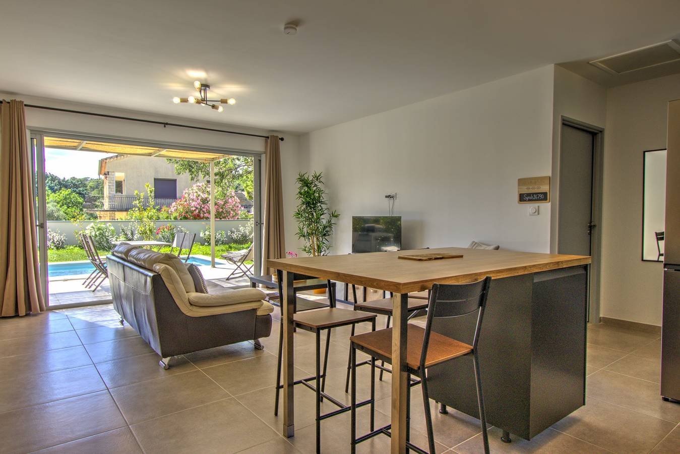 Villa neuve avec piscine privée au coeur du village - 4 pers. in Suze-la-Rousse, Région de nyons