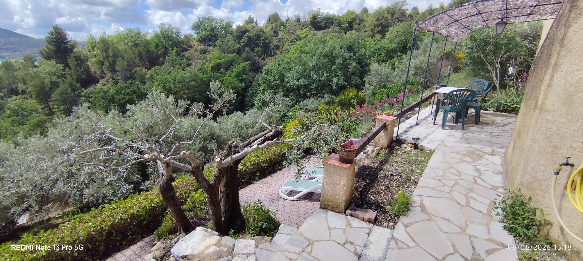 Ganze Wohnung, Le point sublime in Sainte-Croix-du-Verdon – Studio mit Seeblick in Sainte-Croix-du-Verdon, Regionaler Naturpark Verdon