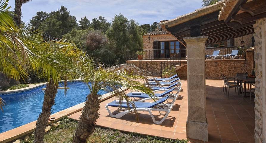 Location de vacances pour 8 personnes, avec jardin à Petra - 4
