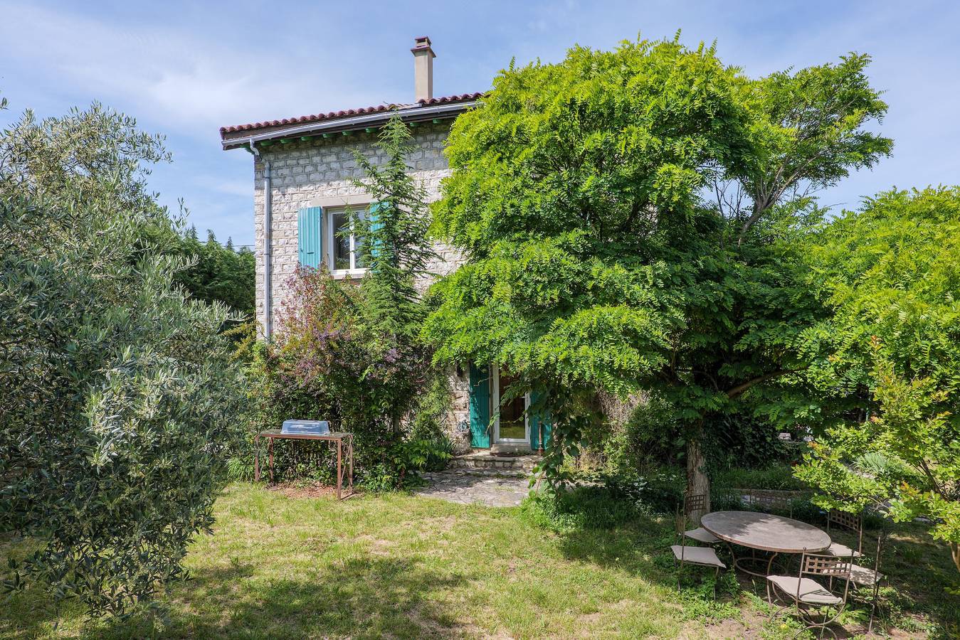 Charmante maison de vacances à Aubenas avec jardin privé, balcon et climatisation in Saint-Étienne-de-Fontbellon, Ardèche
