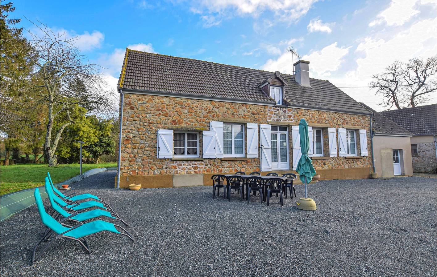 Appartement de jardin avec parking et WiFi in Lithaire, Montsenelle
