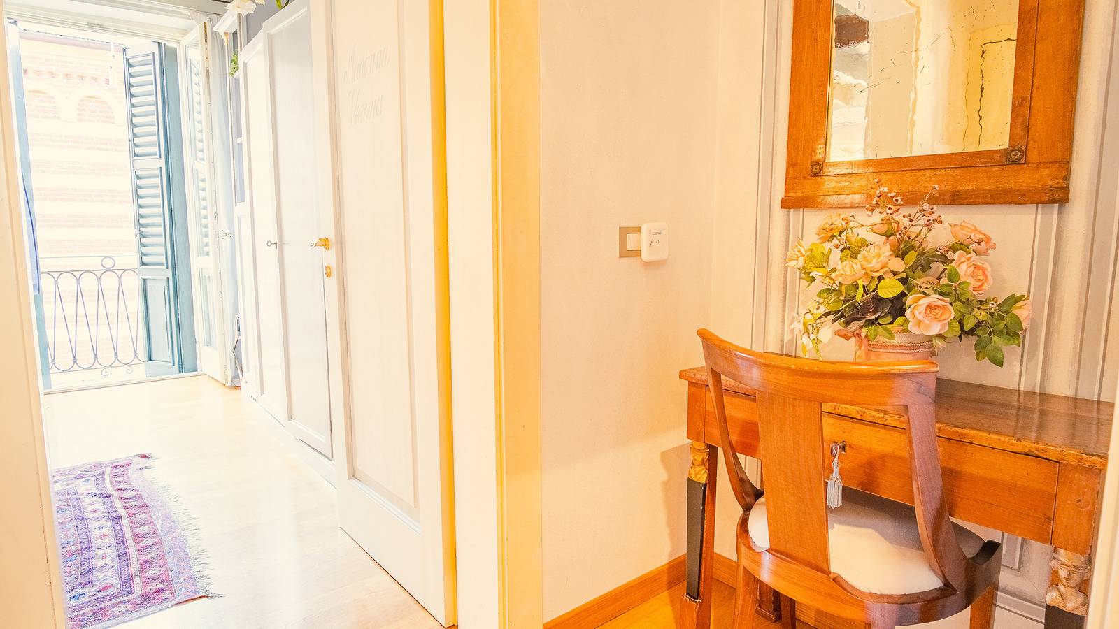 Albergo a gestione familiare per 2 persone con balcone in Centro Storico di Verona, Verona