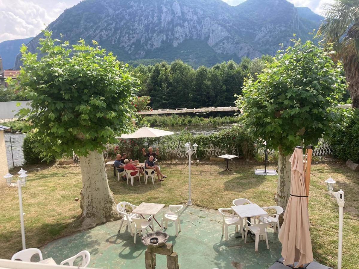 Logis Hôtel Restaurant de la Poste in Tarascon-sur-Ariège, Ariège
