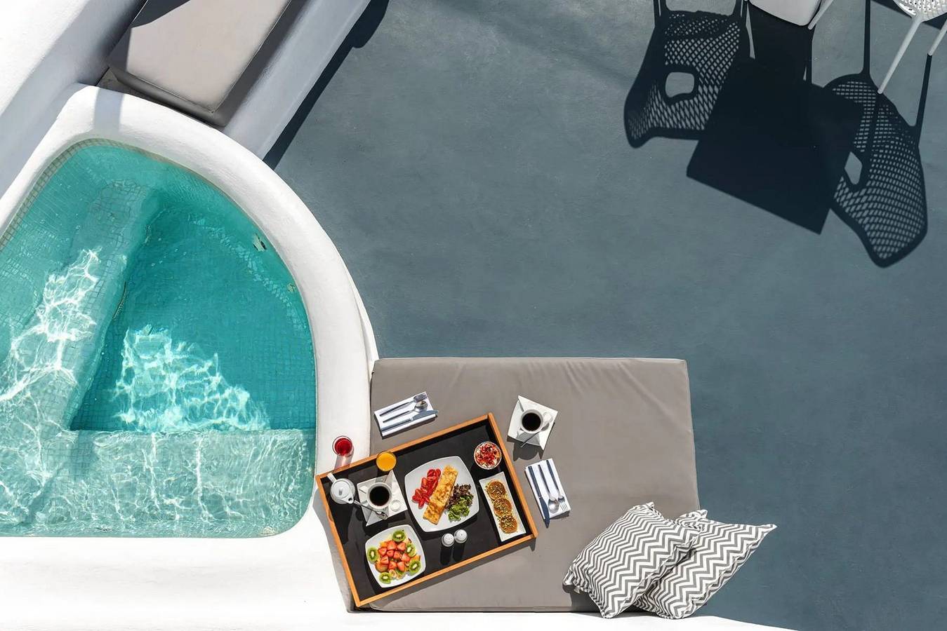 Splendid Santorini Suite | Junior Suite | Breathtaking Caldera Sea & Sunset Views and Hot Tub | Oia in Oia, Santorini