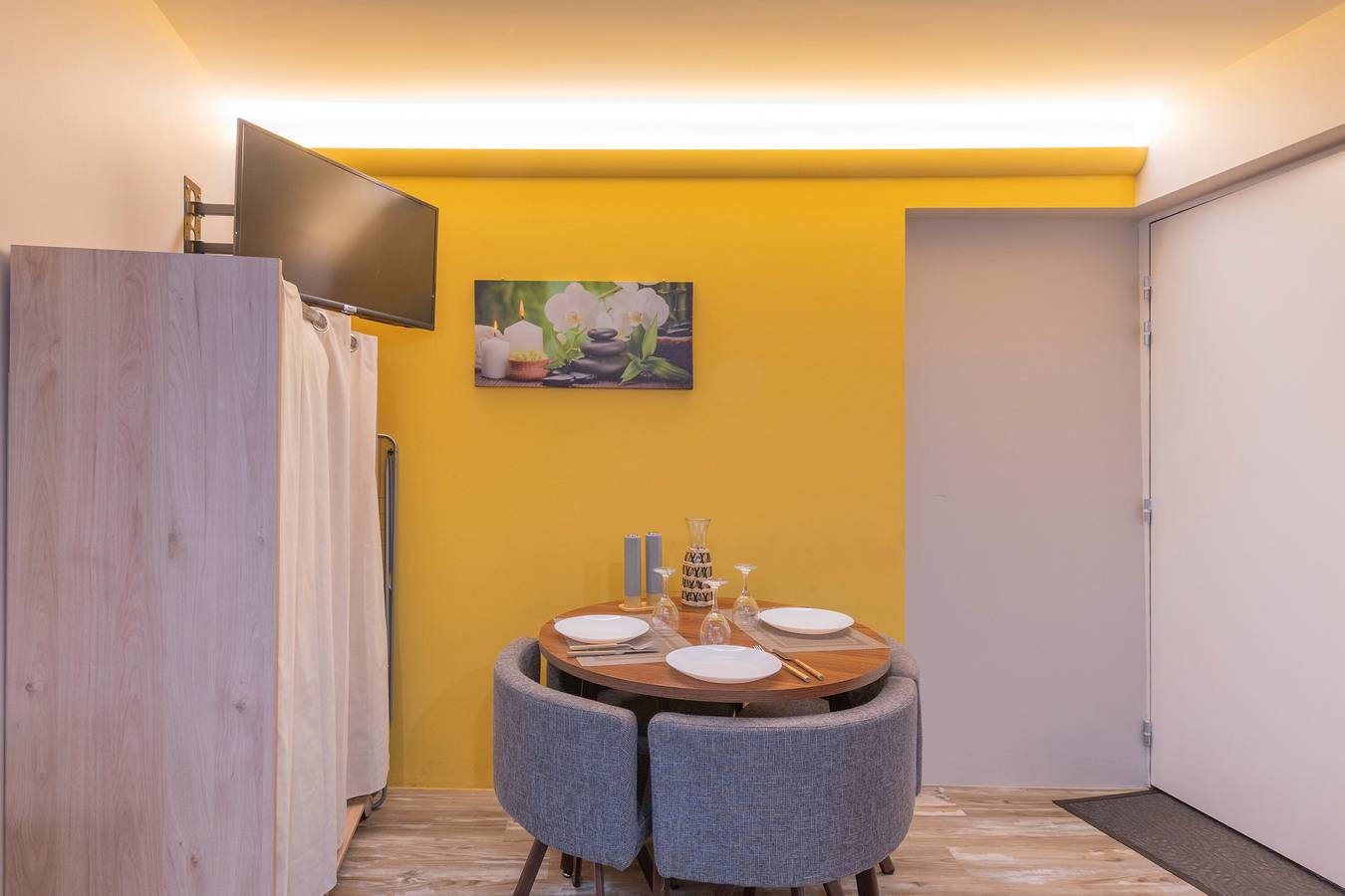 Ganze Wohnung, Appartement '105 - T2 Cosy' mit Wlan und Klimaanlage in Bourg-Saint-Andéol, Privas