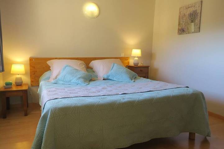 Location de vacances pour 6 personnes, avec jardin dans Saint-Étienne-sur-Chalaronne - 3
