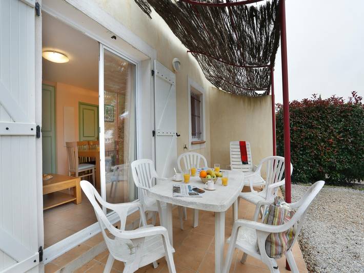 Location de vacances pour 6 personnes, avec terrasse et piscine, animaux acceptés à Tourrettes - 4