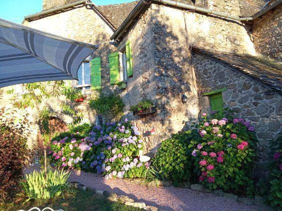 Location de vacances pour 5 personnes, avec Terrasse ainsi que Jardin et Vue à Brandonnet - 3