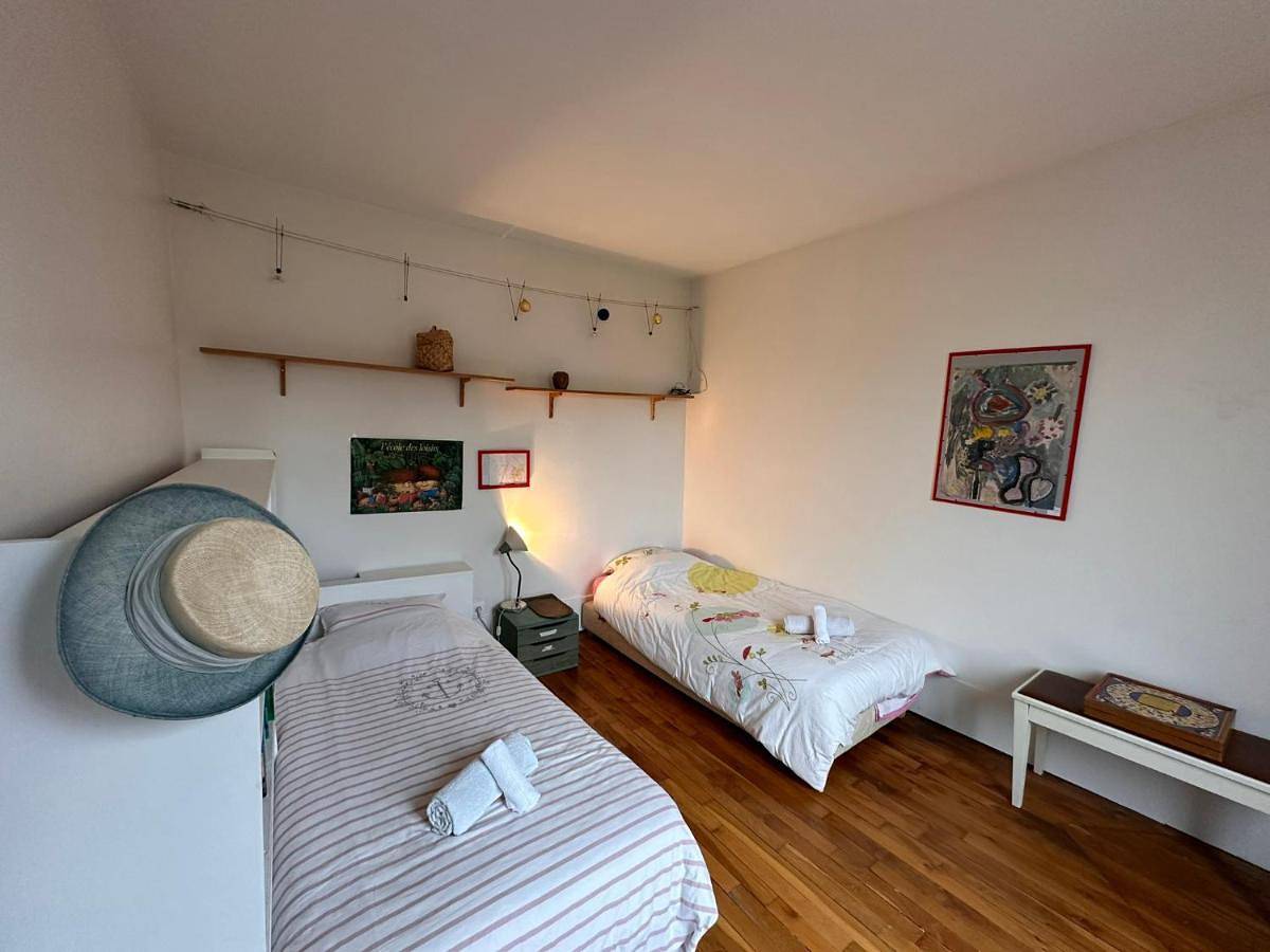 *Countryside in town * Close to Paris* in Chaville, Hauts-de-Seine