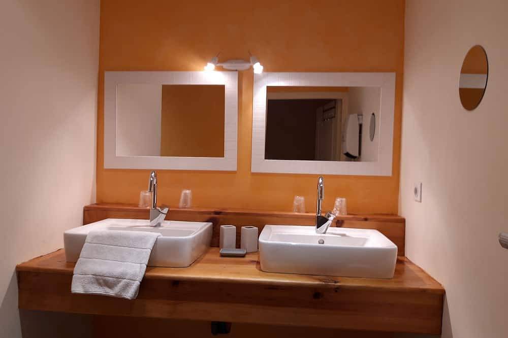 Lieu idéal pour regroupement et réceptions, 40 couchages disponibles in Vigeois, Région de Brive-la-Gaillarde