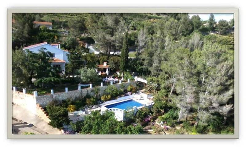 Casa de vacaciones para 8 personas, con vistas además de jardín y piscina - 1