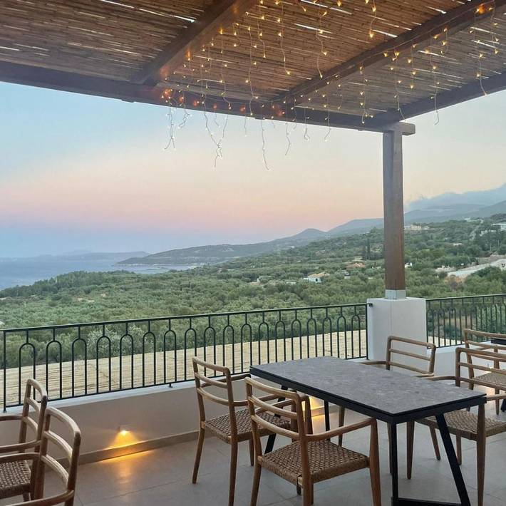 Ferienwohnung für 3 Personen, mit Garten und Pool sowie Ausblick, mit Haustier auf Zakynthos - 3
