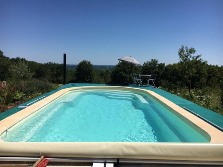 Location de vacances pour 5 personnes, avec Balcon et Terrasse ainsi que Jardin et Piscine à Cazals