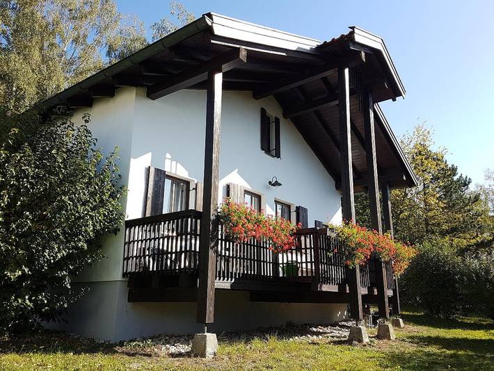 Ferienhaus für 4 Personen, mit Terrasse und Garten sowie Pool in Regen (Ostbayern)