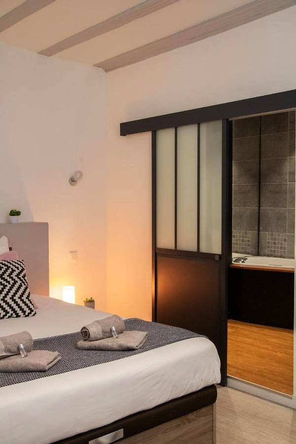 Appartement entier, Le Paquier - Avec Balnéo - Au Cœur d'Annecy - Majord'Home in Annecy, Annecy (commune)