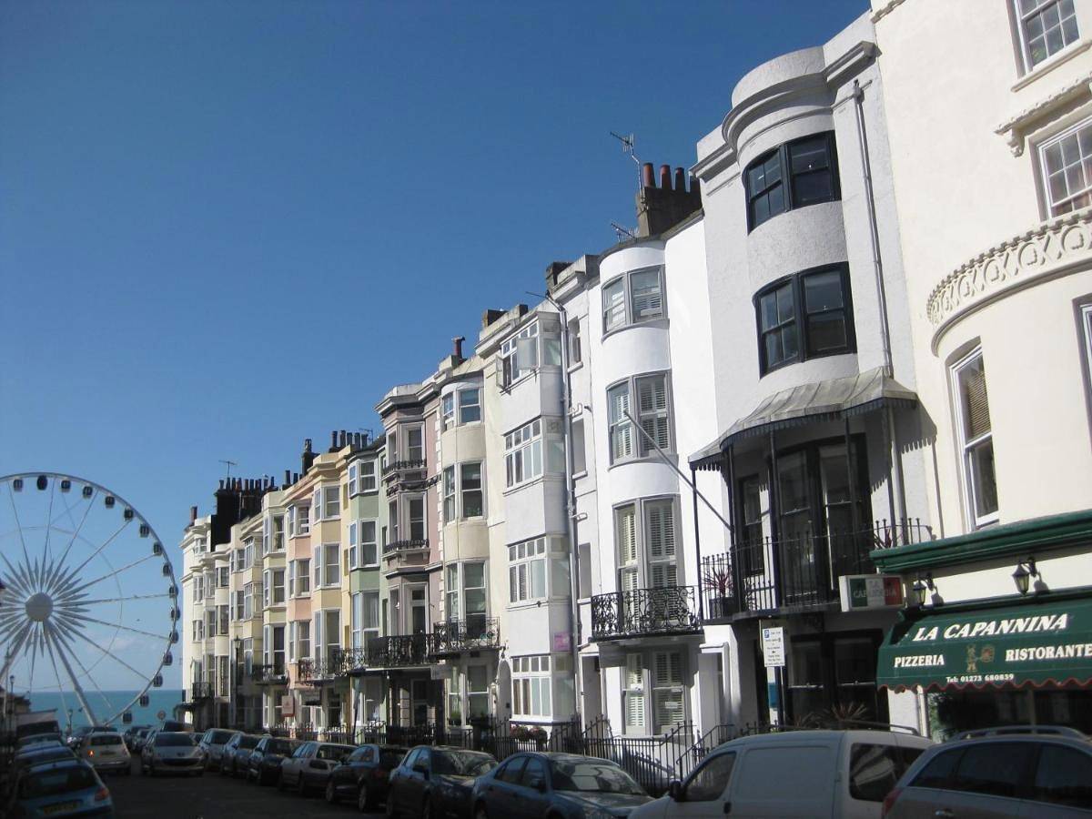 Aquarium Guest House in Brighton, Sussex