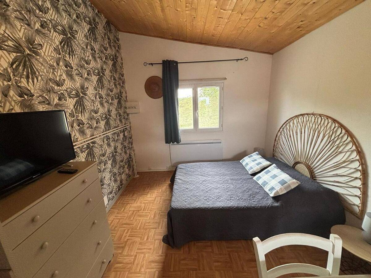 Appartement entier, One-Bedroom Apartment in Villefranche-de-Lauragais, Canal du Midi