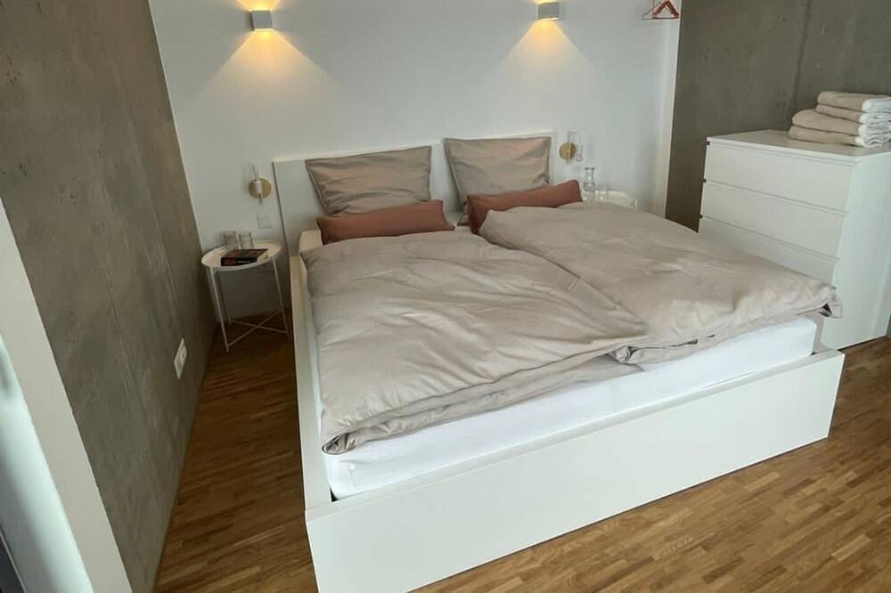 Ganze Wohnung, Schwalbennest Votteler, Morissen, (Morissen). in Lumnezia, Alpenarena