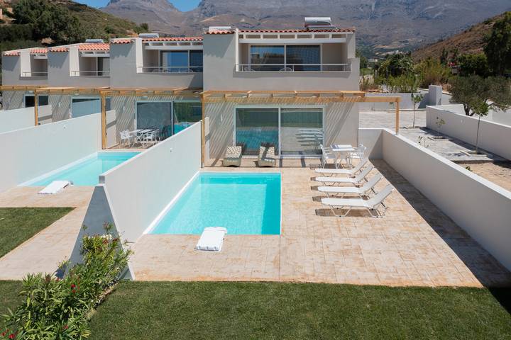 Villa for 4 people, with Ocean view and Balcony as well as Terrace and Garden in Crete