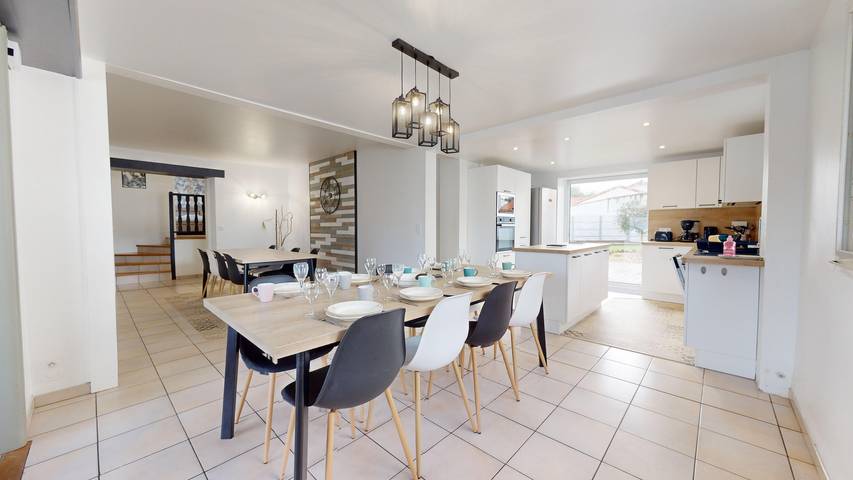 Location de vacances pour 15 personnes, avec terrasse et jardin, animaux acceptés à Saint-Jean-de-Monts - 3