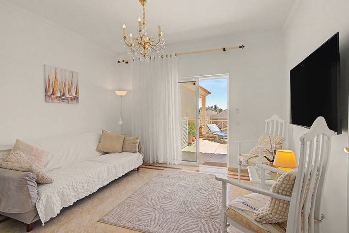 Appartement entier, Appartement 'Virpi's Place Vilamoura' avec piscine privée, Wi-Fi et climatisation in Vilamoura, Quarteira